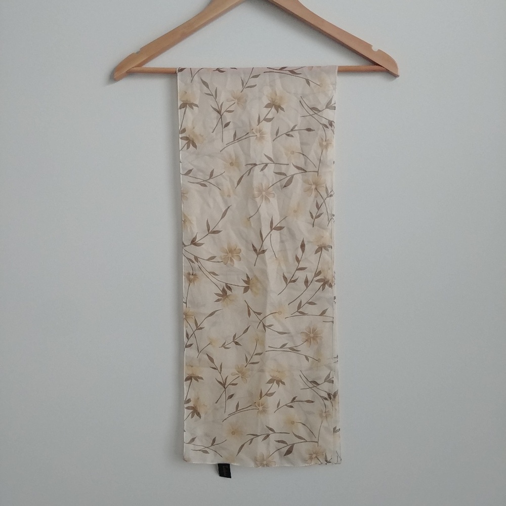 Vintage Talyia made in Italy lightweight scarf ivory with golden brown f…